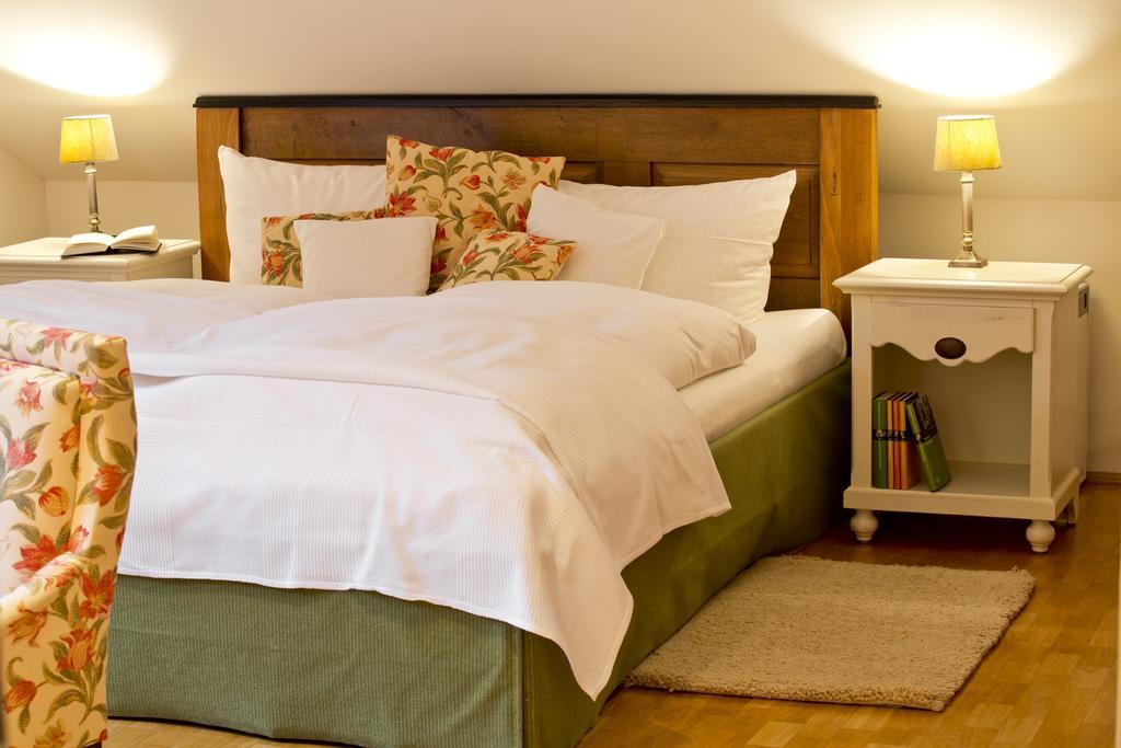 Romantik Hotel Landhaus Baerenmuehle Frankenau Δωμάτιο φωτογραφία