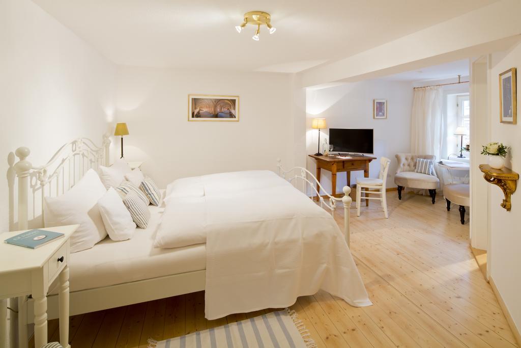 Romantik Hotel Landhaus Baerenmuehle Frankenau Δωμάτιο φωτογραφία